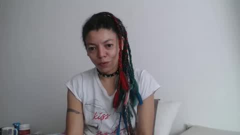 Latinacoka online show from November 10, 2025, 12:37 pm