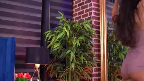 Snapshot of latinaloco chatting on February 18, 2026, 6:26 pm Latina online show from February 18, 2026, 6:26 pm