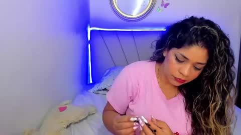 latinamav22 online show from May 6, 2026, 8:03 pm