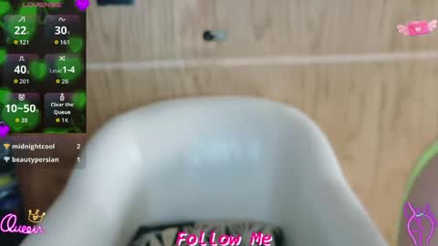 Snapshot of latinaqueen4u chatting on April 24, 2026, 5:48 pm Your Latina Lover online show from April 24, 2026, 5:48 pm