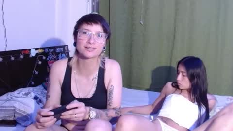 latinas_love05 online show from January 7, 2026, 1:08 am