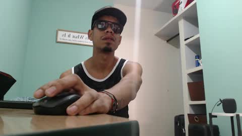 Snapshot of latinbigcrazy chatting on May 29, 2026, 4:05 pm latinbigcrazy online show from May 29, 2026, 4:05 pm