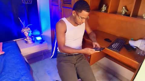 latinblack_98 online show from January 13, 2026, 7:08 pm