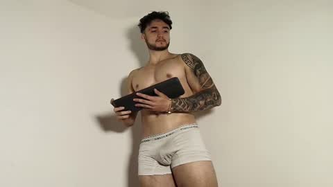 Snapshot of latinboyvip_ chatting on July 16, 2026, 4:02 pm LatinBoyVIP Colombian online show from July 16, 2026, 4:02 pm