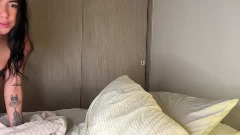 Snapshot of latinella chatting on September 21, 2025, 11:17 pm Hi - online show from September 21, 2025, 11:17 pm