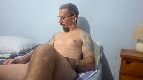 Snapshot of latinheat95 chatting on March 2, 2026, 9:43 pm latinheat95 online show from March 2, 2026, 9:43 pm