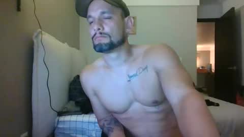 Snapshot of latinhotcouple33 chatting on March 25, 2026, 3:01 am wolves online show from March 25, 2026, 3:01 am