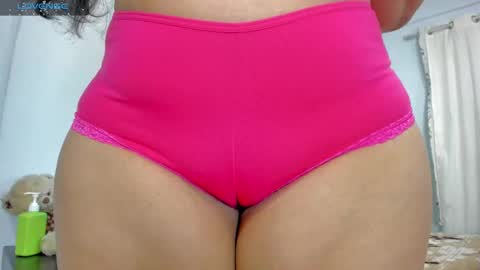 Snapshot of latinlove_sexygirls chatting on March 10, 2026, 1:54 am Vanessa online show from March 10, 2026, 1:54 am