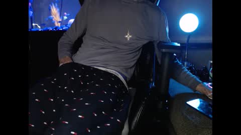 latinlover513 online show from February 15, 2025, 1:38 pm