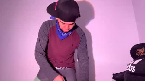 Men online show from February 13, 2026, 1:29 pm