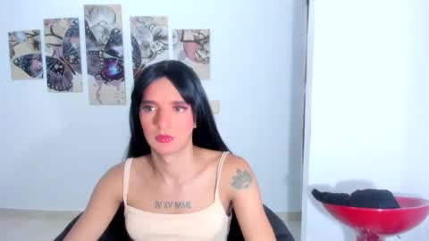 latinmia23hot online show from January 22, 2025, 5:37 am