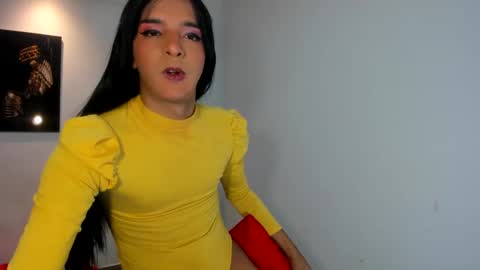 latinmia23hot online show from February 15, 2025, 12:04 am