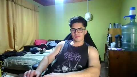 latinn_babe online show from May 15, 2026, 5:47 am