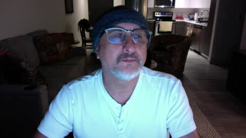 QS - INDEPENDENT MODEL online show from January 27, 2025, 3:04 am