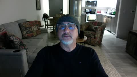 QS - INDEPENDENT MODEL online show from February 9, 2025, 1:44 am