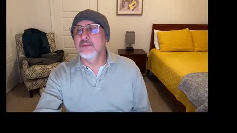 QS - INDEPENDENT MODEL online show from December 5, 2025, 4:43 am