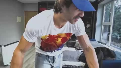 sam online show from December 14, 2025, 4:23 pm