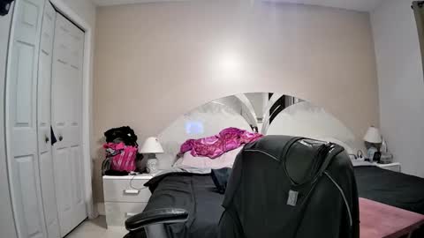 latinoinfla online show from November 14, 2025, 1:26 am