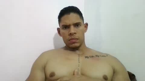 latinoxxl22cm online show from February 27, 2025, 3:47 am