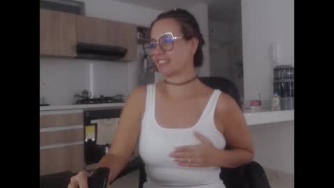 latinpaprika online show from November 1, 2025, 3:14 pm