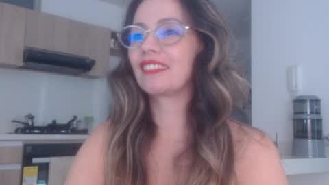 Snapshot of latinpaprika chatting on July 27, 2026, 12:01 pm latinpaprika online show from July 27, 2026, 12:01 pm