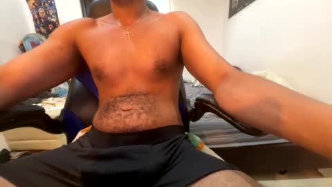 latinpecs69 online show from May 10, 2026, 10:15 pm