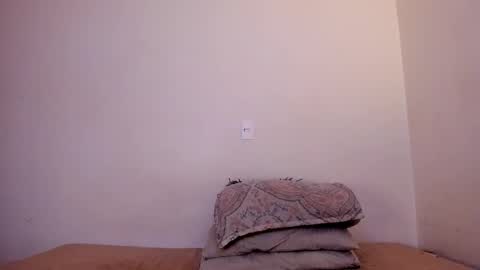 latinsecretfantasy online show from February 4, 2026, 8:03 pm