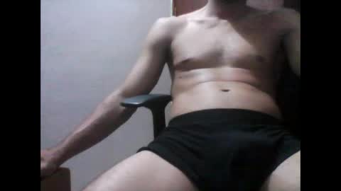 Snapshot of latintropikal chatting on January 25, 2025, 7:06 am Latin Flow online show from January 25, 2025, 7:06 am
