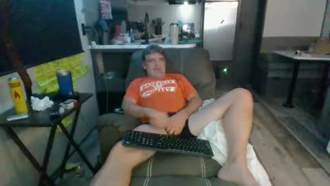 Snapshot of latniter742349 chatting on October 8, 2025, 6:22 am latniter online show from October 8, 2025, 6:22 am