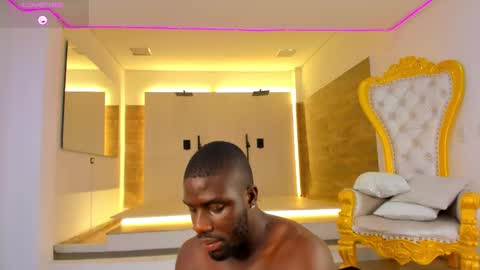 LEANDRO online show from December 30, 2024, 6:16 pm