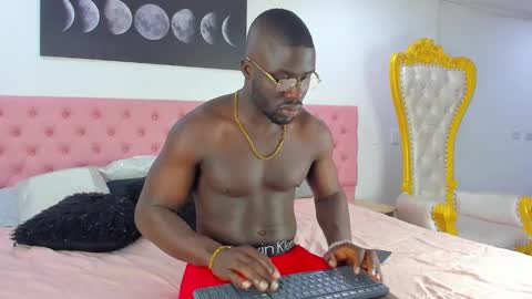 LEANDRO online show from January 3, 2025, 11:57 am