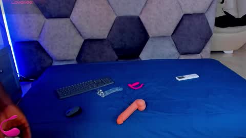 Snapshot of latrellx7 chatting on March 9, 2026, 3:54 am LEANDRO online show from March 9, 2026, 3:54 am