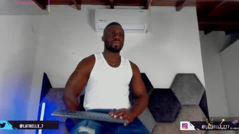 Snapshot of latrellx7 chatting on June 21, 2026, 3:42 am LEANDRO online show from June 21, 2026, 3:42 am