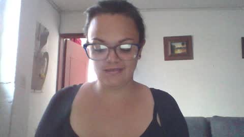 Snapshot of lau16310 chatting on February 11, 2026, 1:38 pm Laura online show from February 11, 2026, 1:38 pm