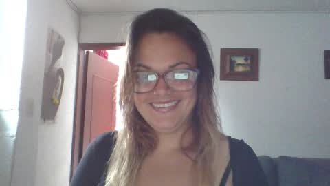 Snapshot of lau16310 chatting on February 17, 2026, 3:29 pm Laura online show from February 17, 2026, 3:29 pm