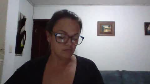 Snapshot of lau16310 chatting on February 20, 2026, 12:29 am Laura online show from February 20, 2026, 12:29 am
