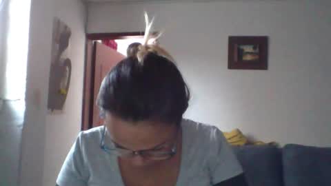 Snapshot of lau16310 chatting on February 25, 2026, 1:43 pm Laura online show from February 25, 2026, 1:43 pm