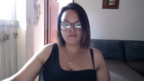 Snapshot of lau16310 chatting on June 21, 2026, 8:44 pm Laura online show from June 21, 2026, 8:44 pm