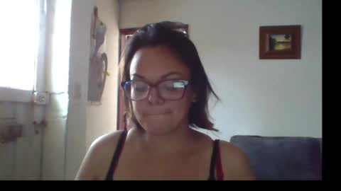 Snapshot of lau16310 chatting on July 5, 2026, 4:47 pm Laura online show from July 5, 2026, 4:47 pm