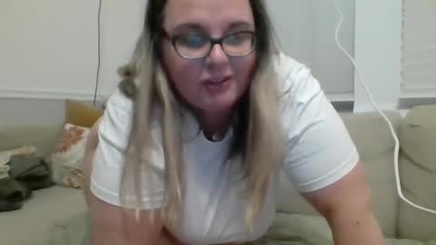 LauLauMa online show from January 13, 2025, 3:01 am