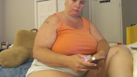 LauLauMa online show from June 20, 2026, 2:25 am