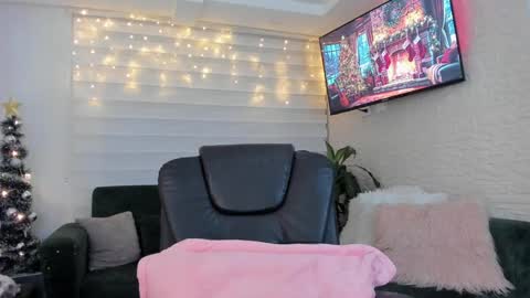 Snapshot of laura__cruz chatting on December 6, 2024, 3:41 am laura cruz online show from December 6, 2024, 3:41 am