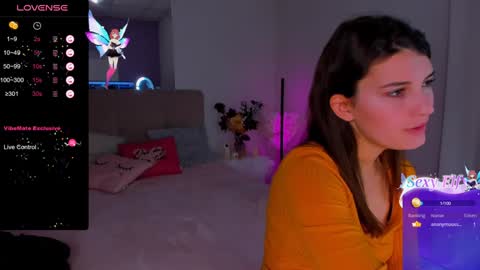 Snapshot of laura__leee chatting on December 13, 2024, 9:35 am Laura online show from December 13, 2024, 9:35 am