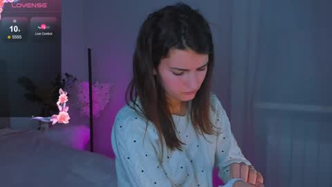 Snapshot of laura__leee chatting on December 23, 2024, 9:38 am Laura online show from December 23, 2024, 9:38 am