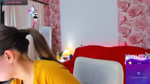 Snapshot of laura__leee chatting on January 7, 2025, 6:45 pm Laura online show from January 7, 2025, 6:45 pm