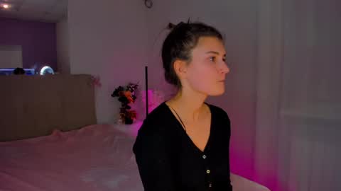 Snapshot of laura__leee chatting on January 8, 2025, 10:15 am Laura online show from January 8, 2025, 10:15 am