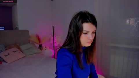Snapshot of laura__leee chatting on February 2, 2025, 6:26 am Laura online show from February 2, 2025, 6:26 am