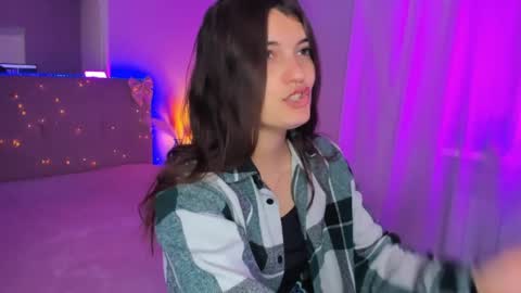 Laura online show from April 24, 2026, 5:10 am