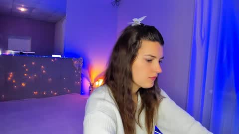 Laura online show from May 3, 2026, 5:13 am