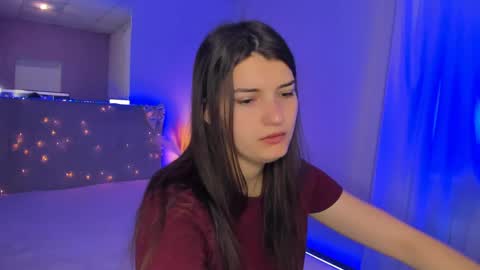 Laura online show from May 9, 2026, 4:50 am